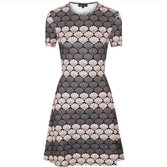 MARKUS LUPFER Shell Star Stripe Heidi Swing T-Shirt Dress Size Small - Picture 10 of 10